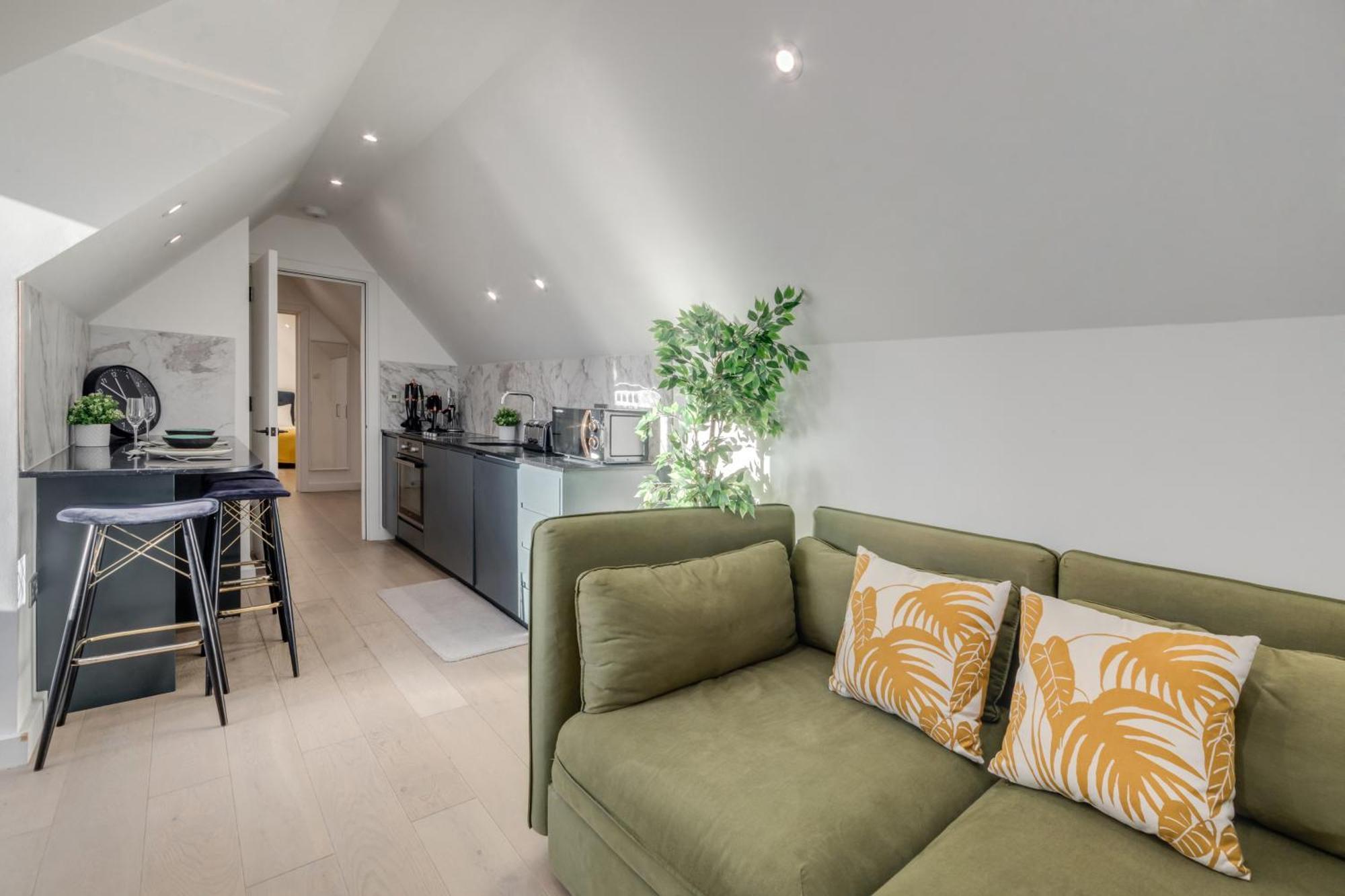 1 Bedroom Penthouse - Shoreditch, By The Perfect * London