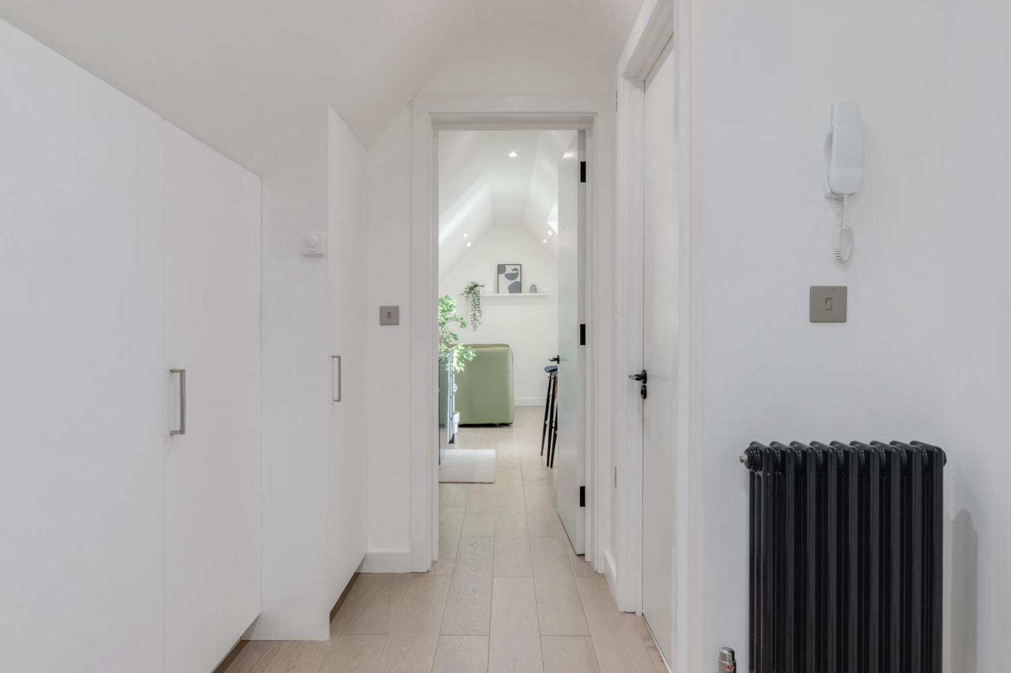 1 Bedroom Penthouse - Shoreditch, By The Perfect