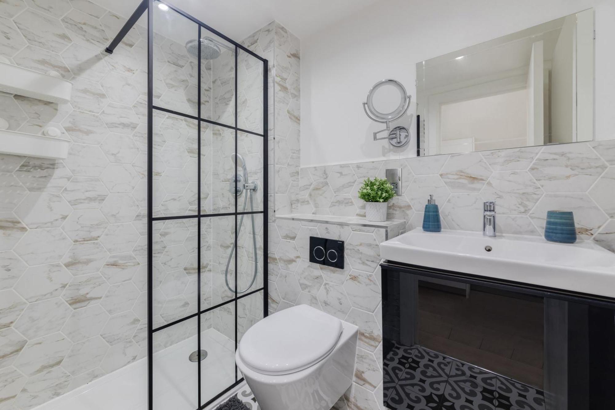 1 Bedroom Penthouse - Shoreditch, By The Perfect * London